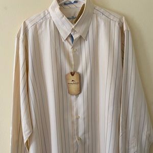Men’s long sleeve button up